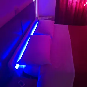 Hotel Houston - Esclusivamente Turistica - Not For Business Or Workers, Livorno